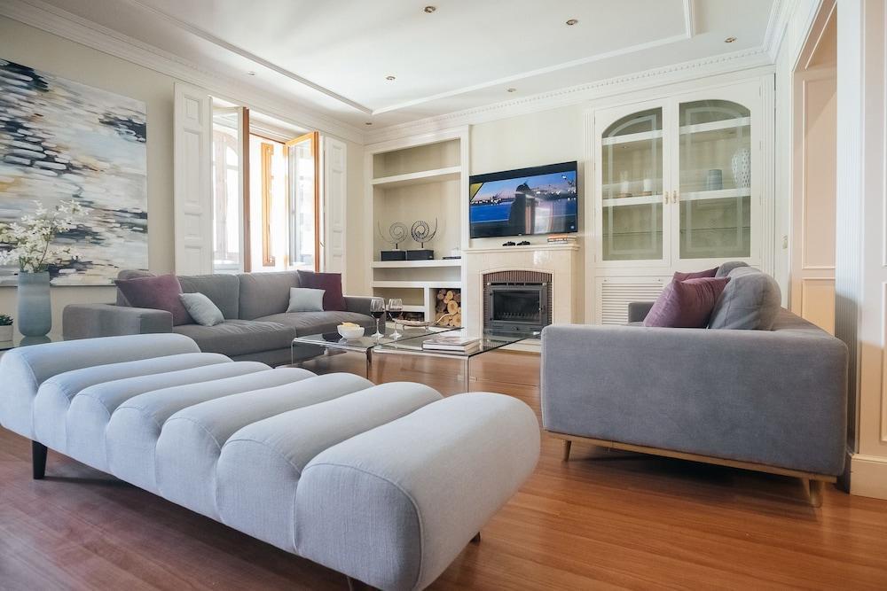 Appartement 300m² 5 Slaapkamer, 4 Privé Badkamer In Centrum