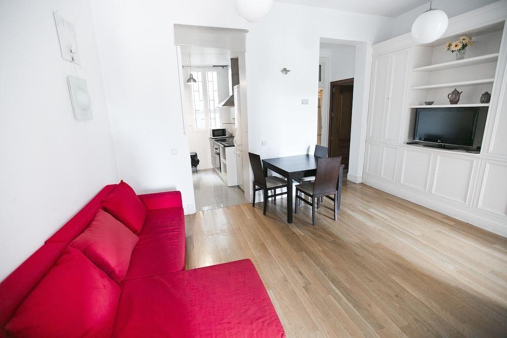 Apartamento Bailen 3*