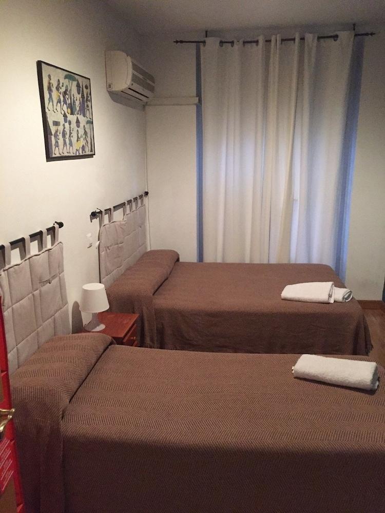 Ch Rayuela Guest house 2*