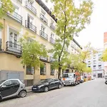 Apartamento Moderno en Edificio Clásico del Centro