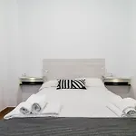 #15Pin-2 Apartamento De Un Dormitorio Plaza Castilla