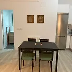 Padre Claret2 Apartments