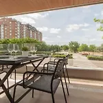 Moderno Y Lujoso Apartamento En Urbanizacion Privada Con Terraza De Diseno En Valdebebas / Ciudad Deportiva Real Madrid / Feria De Madrid