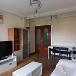 Piso Amplio, Iluminado Y Muy Bien Comunicado