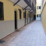Madrid - La Latina De 1 A 4 Alojados