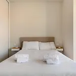 Bright With Views - 2Bd 1Bth- Av America