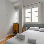 Bright With Views - 2Bd 1Bth- Av America