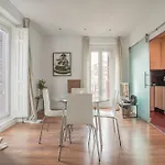 Bright And Cozy-2Bedrooms 1Bathroom-Chueca