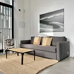 Charming Urban La Latina