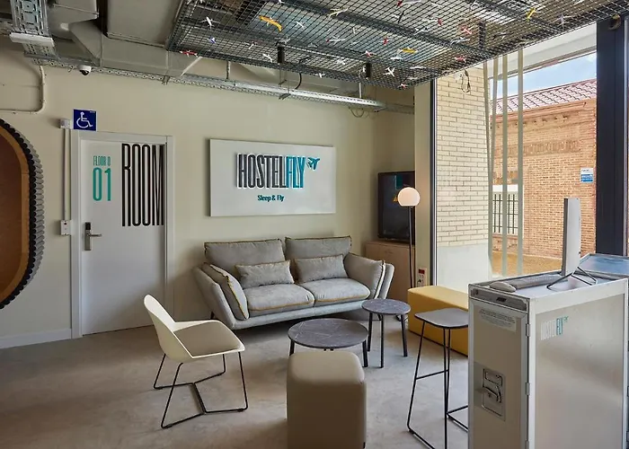 Hostelfly