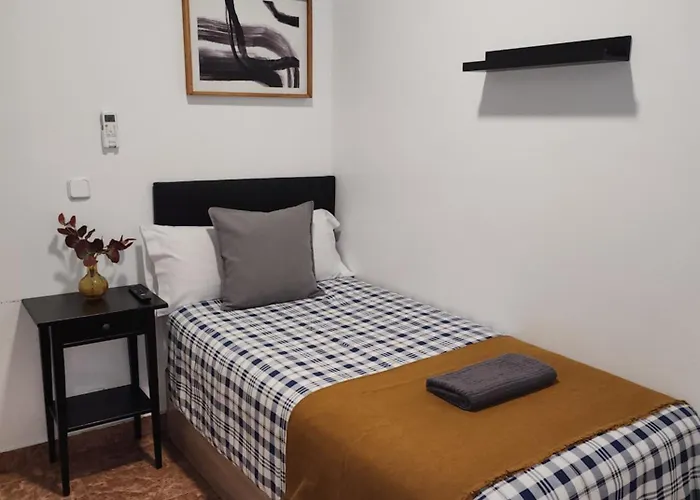 M-A Catrachos Rooms