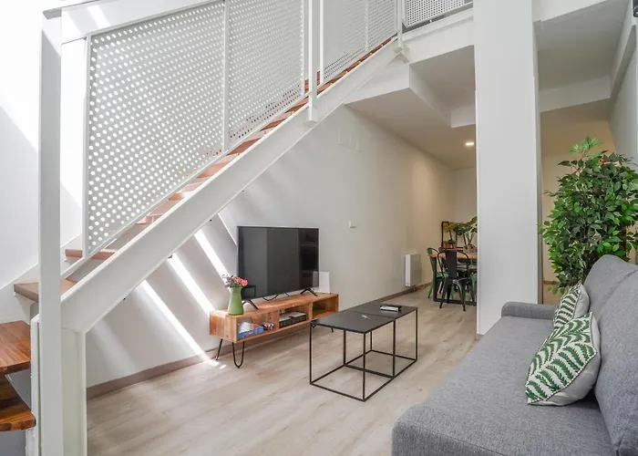 Modern Duplex-2Bedrooms 1.5Baths-Delicias