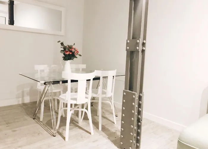 Apartamento recién reformado en avenida Reina Victoria