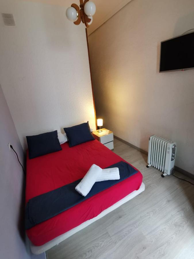 Arvin Hostal *