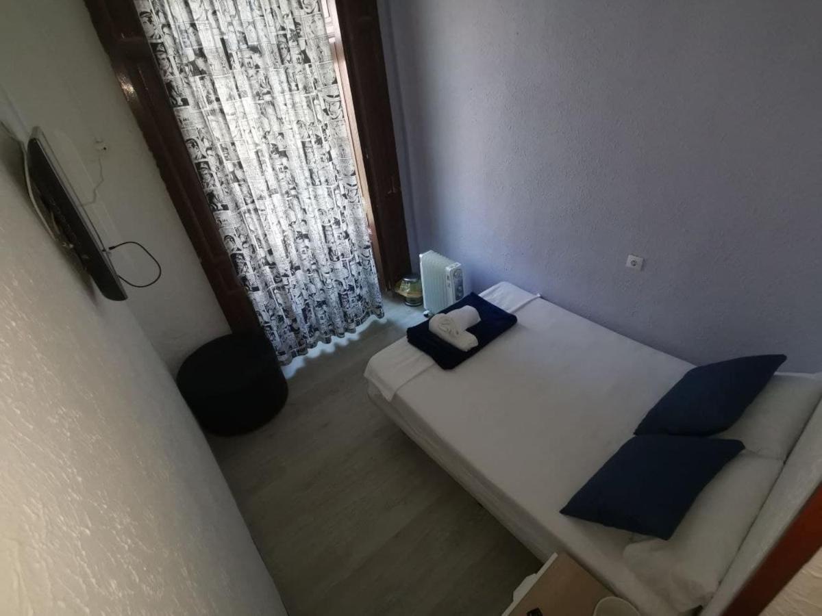 Arvin Hostal Guest house