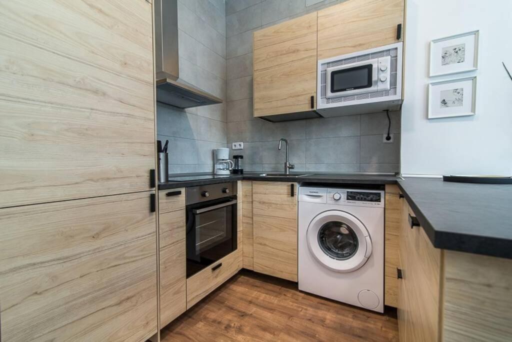 #15pin-2 De Un Plaza Castilla Appartement *