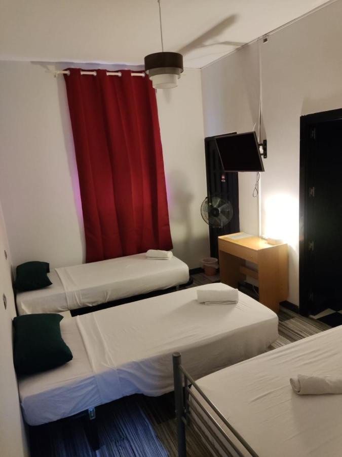 Arvin Hostal Guest house