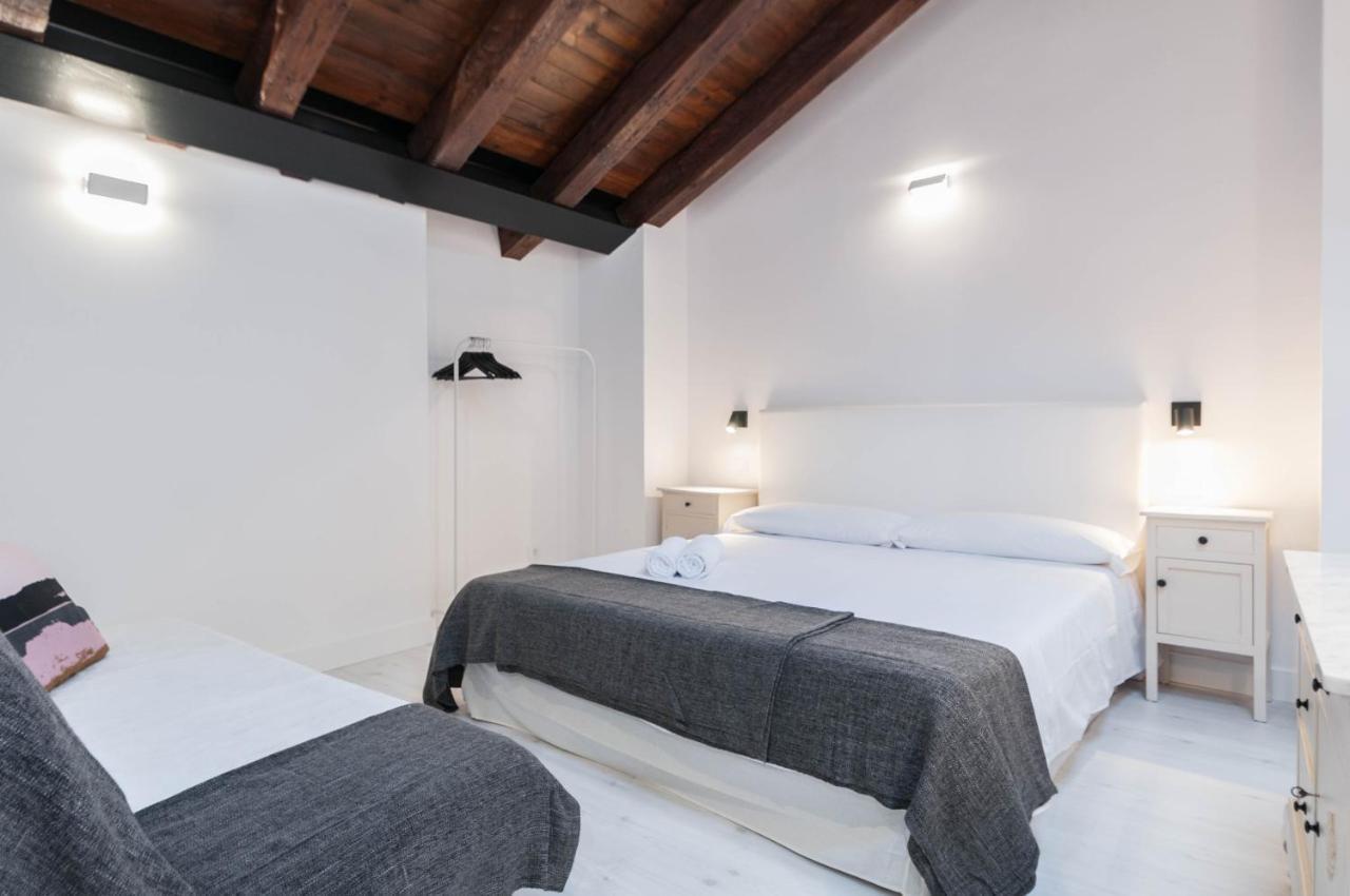 Hellenhost - Gran Vía Apartment Madrid