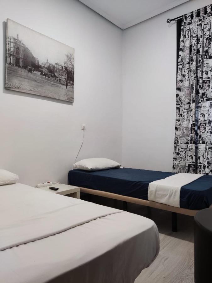 Arvin Hostal Guest house *