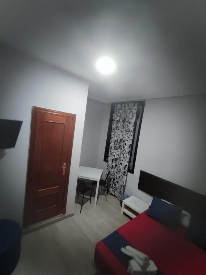 Arvin Hostal *