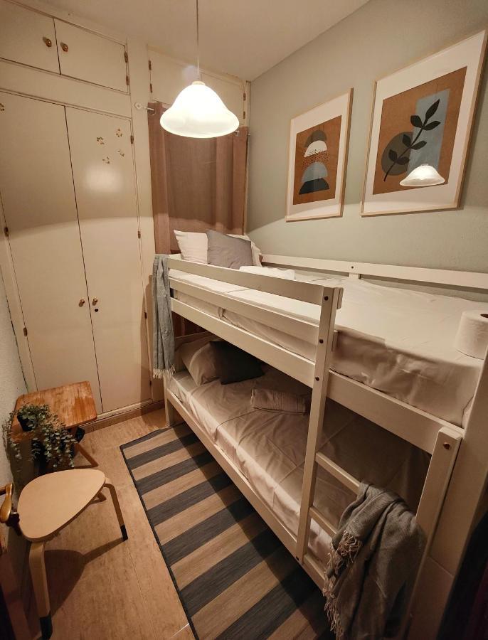 Corredera Rooms, No Llegadas Despues De 21h Guest house