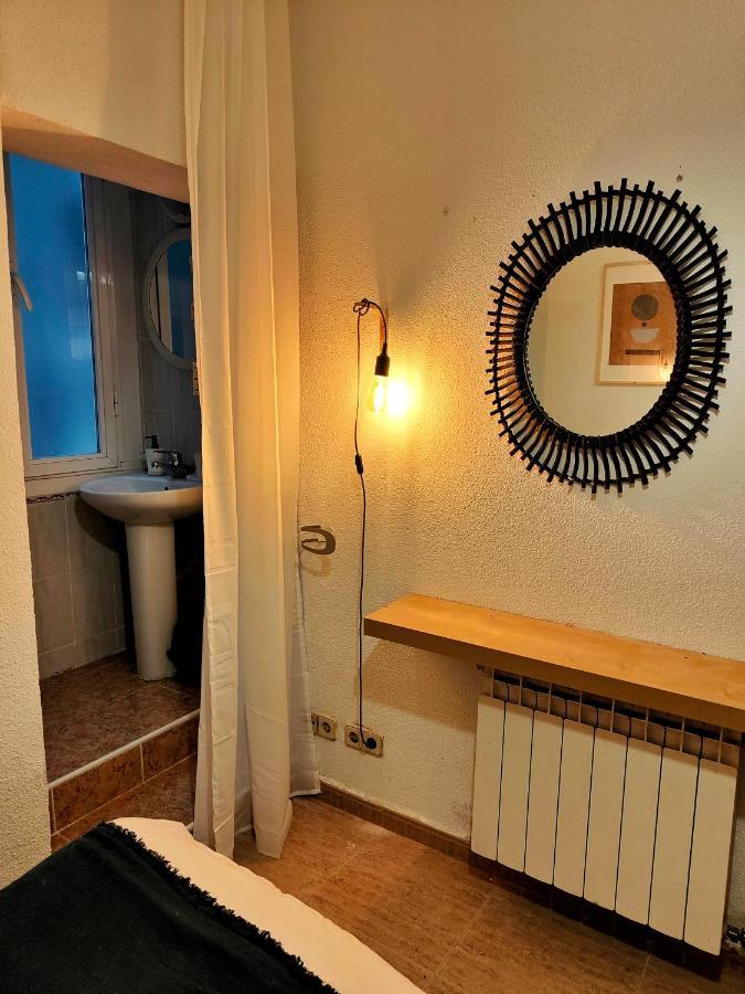 Corredera Rooms, No Llegadas Despues De 21h Guest house *