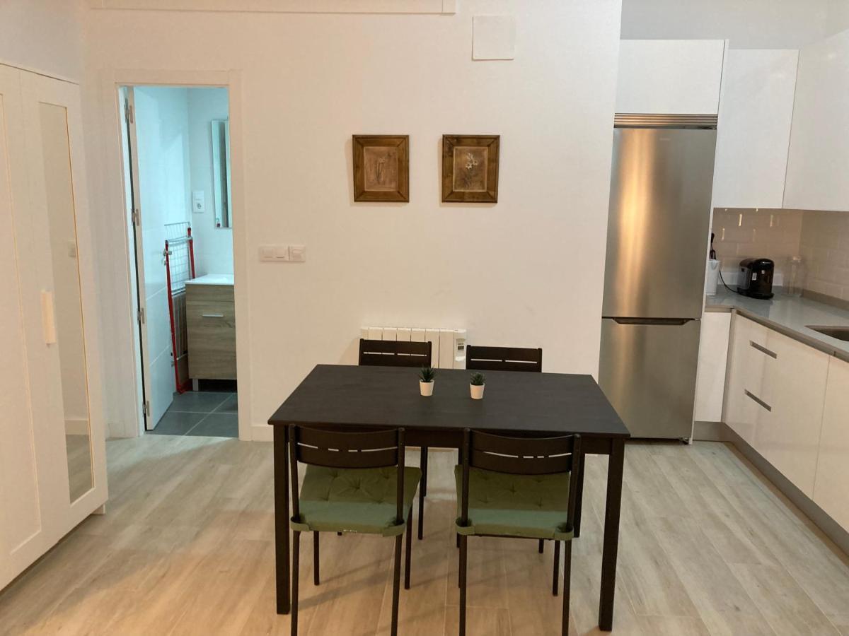 Padre Claret2 Apartments * Madrid