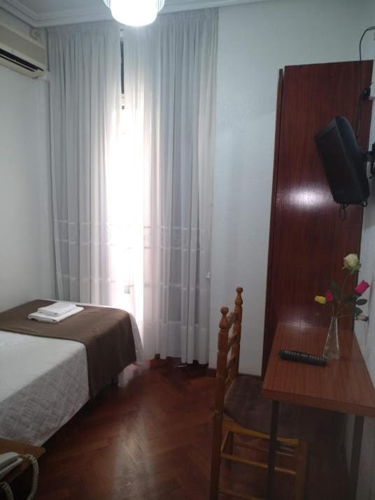 Casa de hóspedes Esmeralda 2*