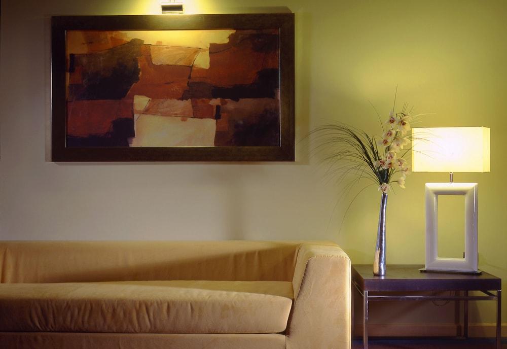 Hotel Elba Alcalá