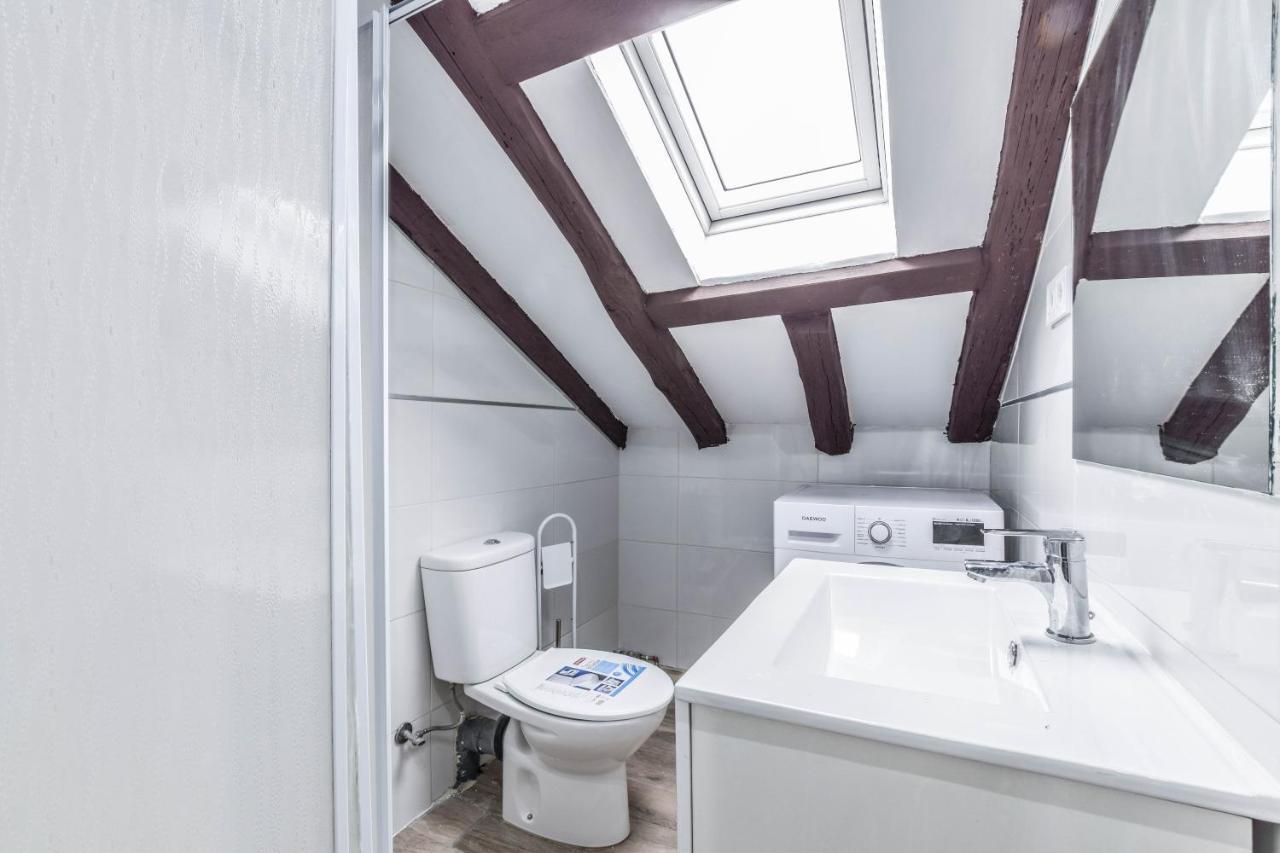 Apartment Penthouse Letras *