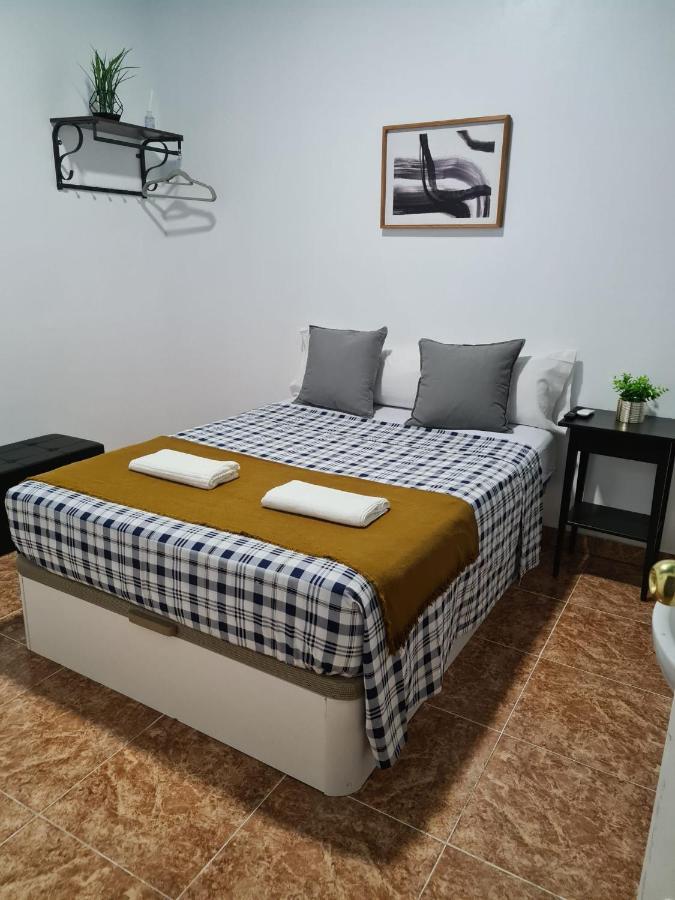 M-a Catrachos Guest house Madrid