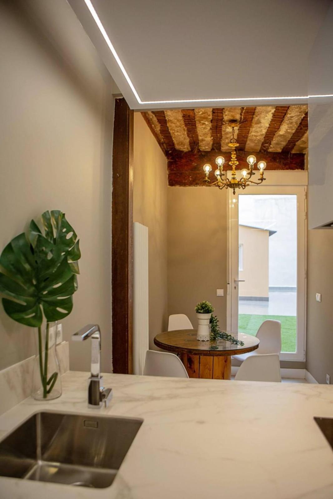 Cozy 2bed2bath&patio W Bedbath In Mdrd's Center * Madrid