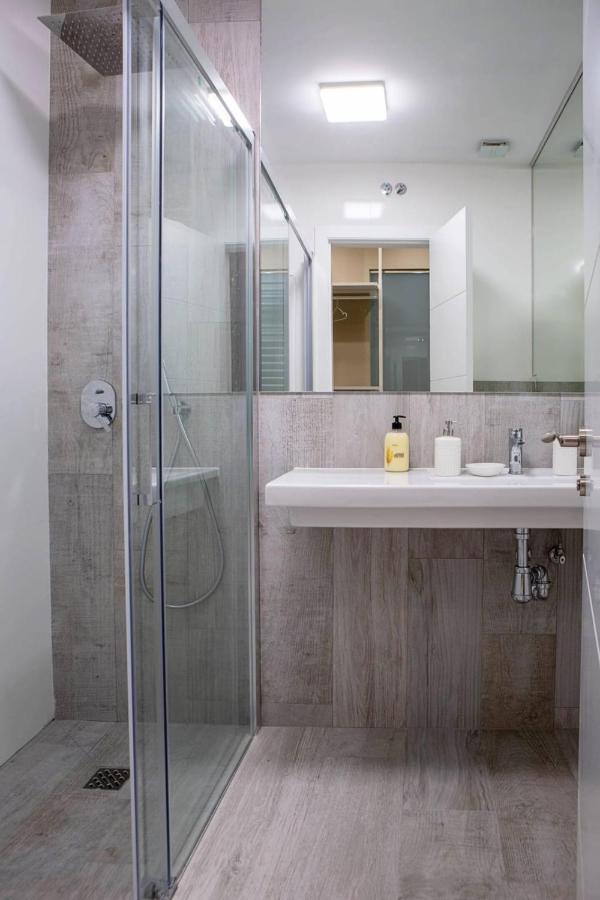 Apartamento Cozy 2bed2bath&patio W Bedbath In Mdrd's Center *
