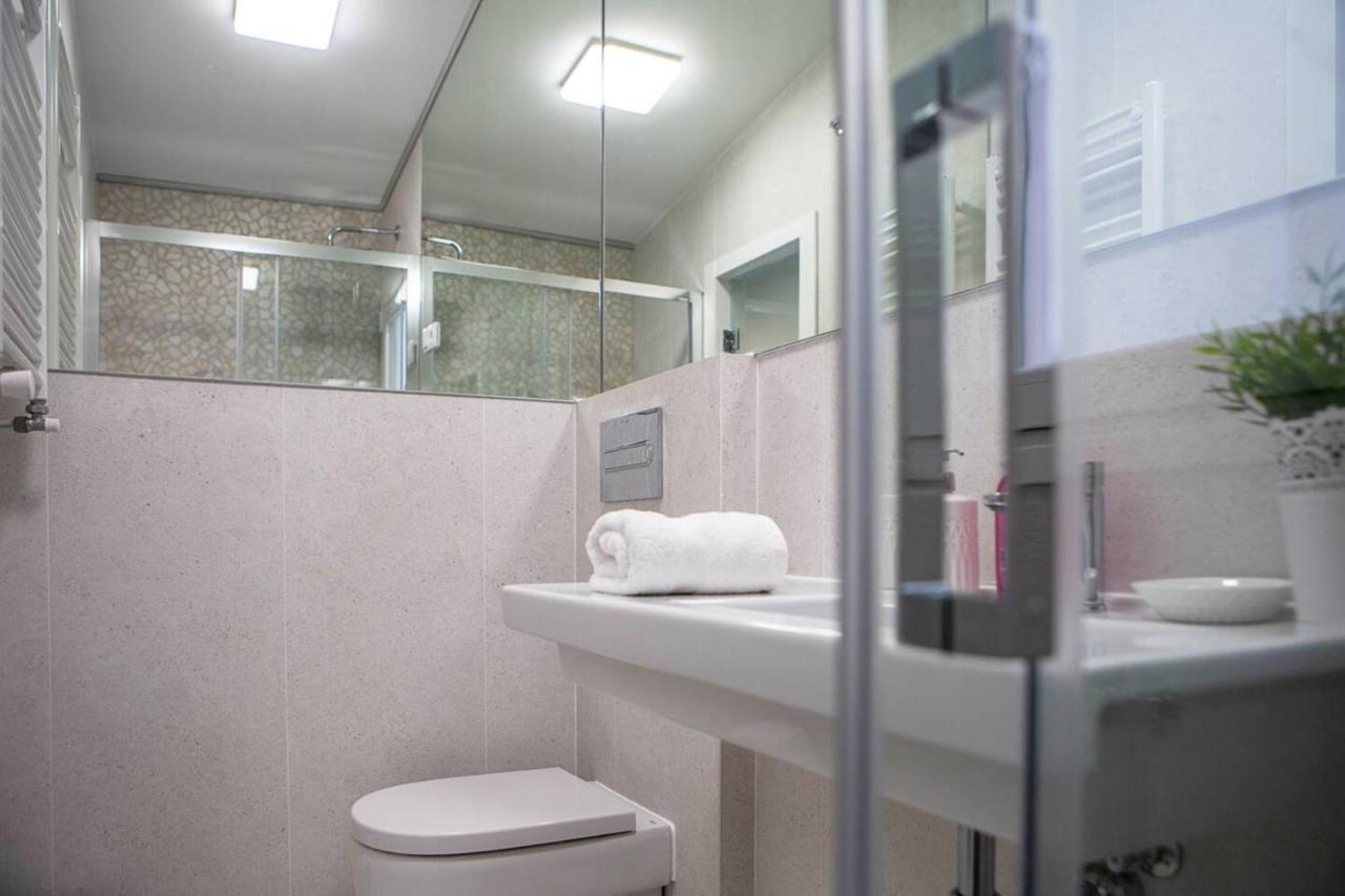 Cozy 2bed2bath&patio W Bedbath In Mdrd's Center Madrid