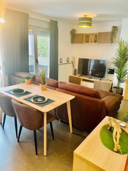 Apartamento Precioso Atico Con Terraza - Cerca A Rio Madri