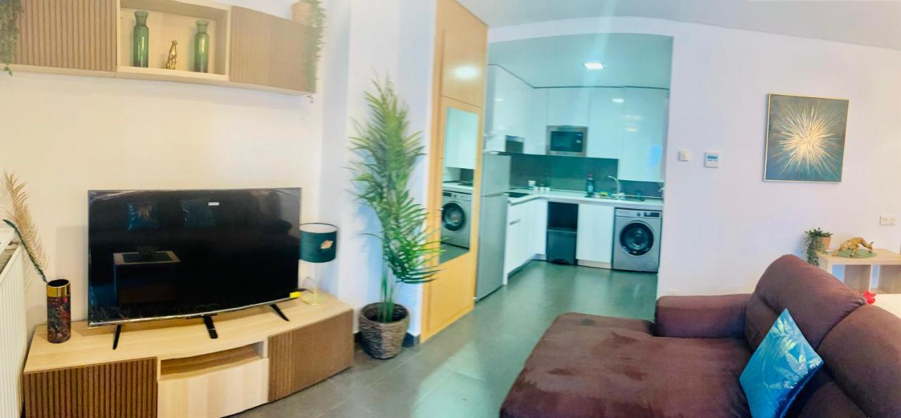Apartamento Precioso Atico Con Terraza - Cerca A Rio Madri
