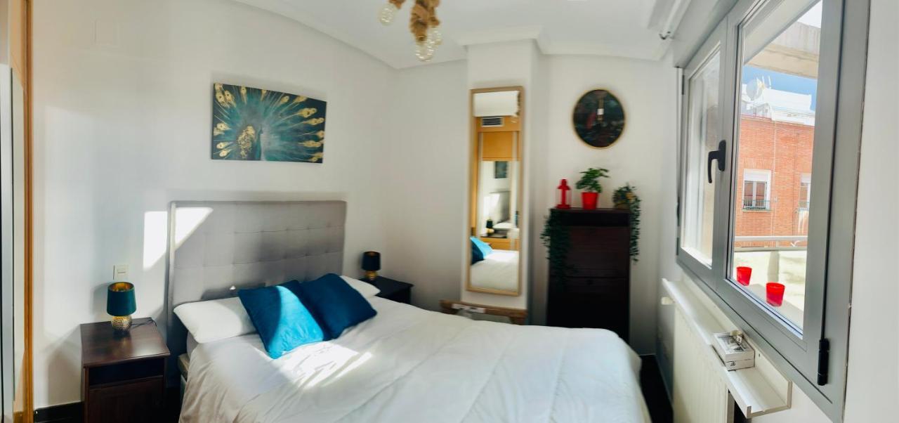 Precioso Atico Con Terraza - Cerca A Rio Apartamento Madri