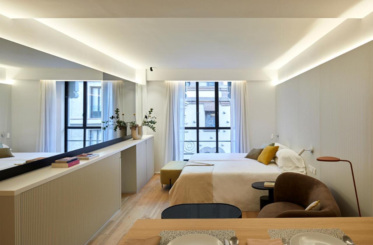 Apartment 60 Balconies Iconic