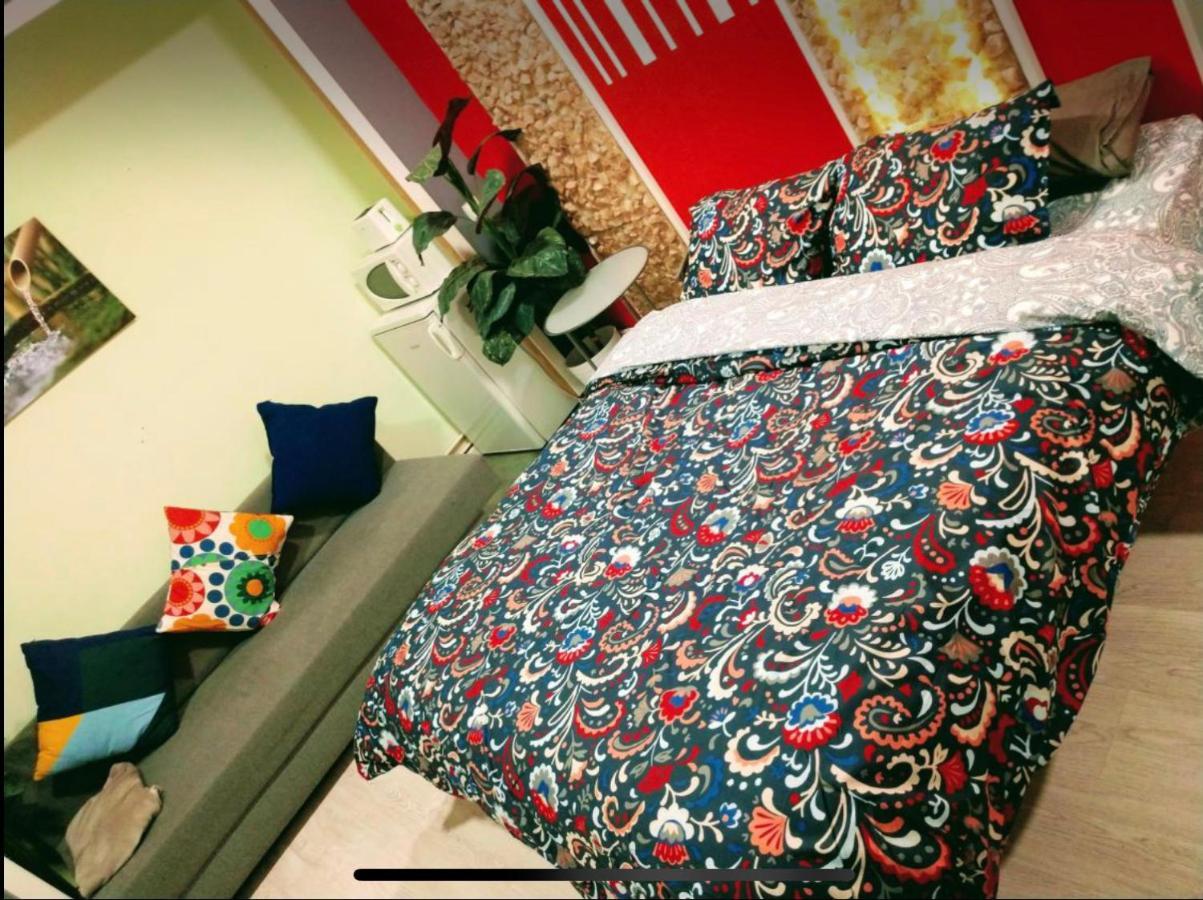 Guest house Parsa Homstay Madrid