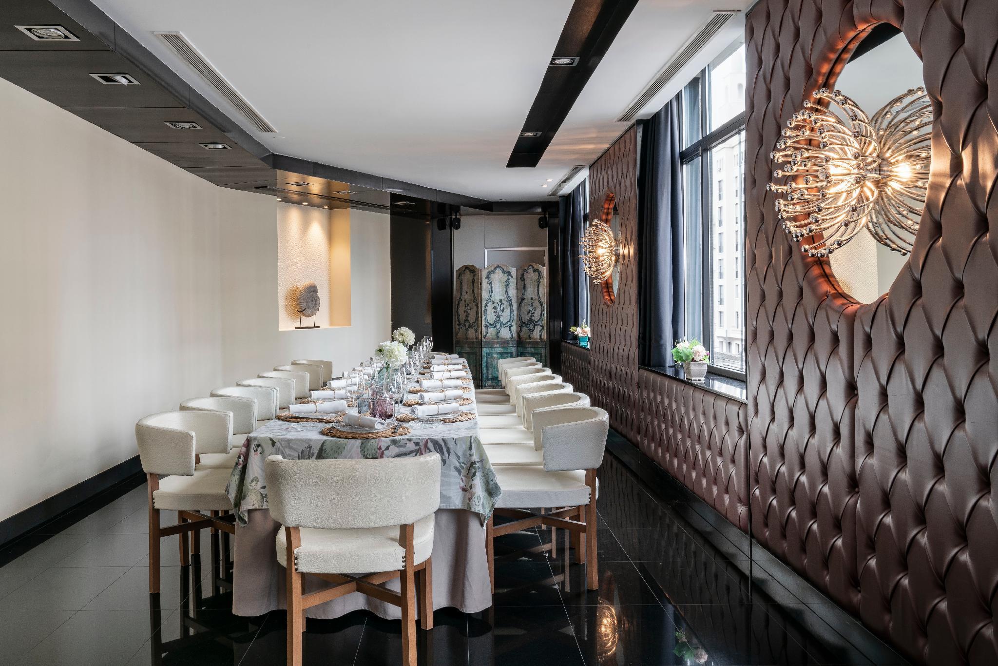 Vincci Capitol Hotel 4*