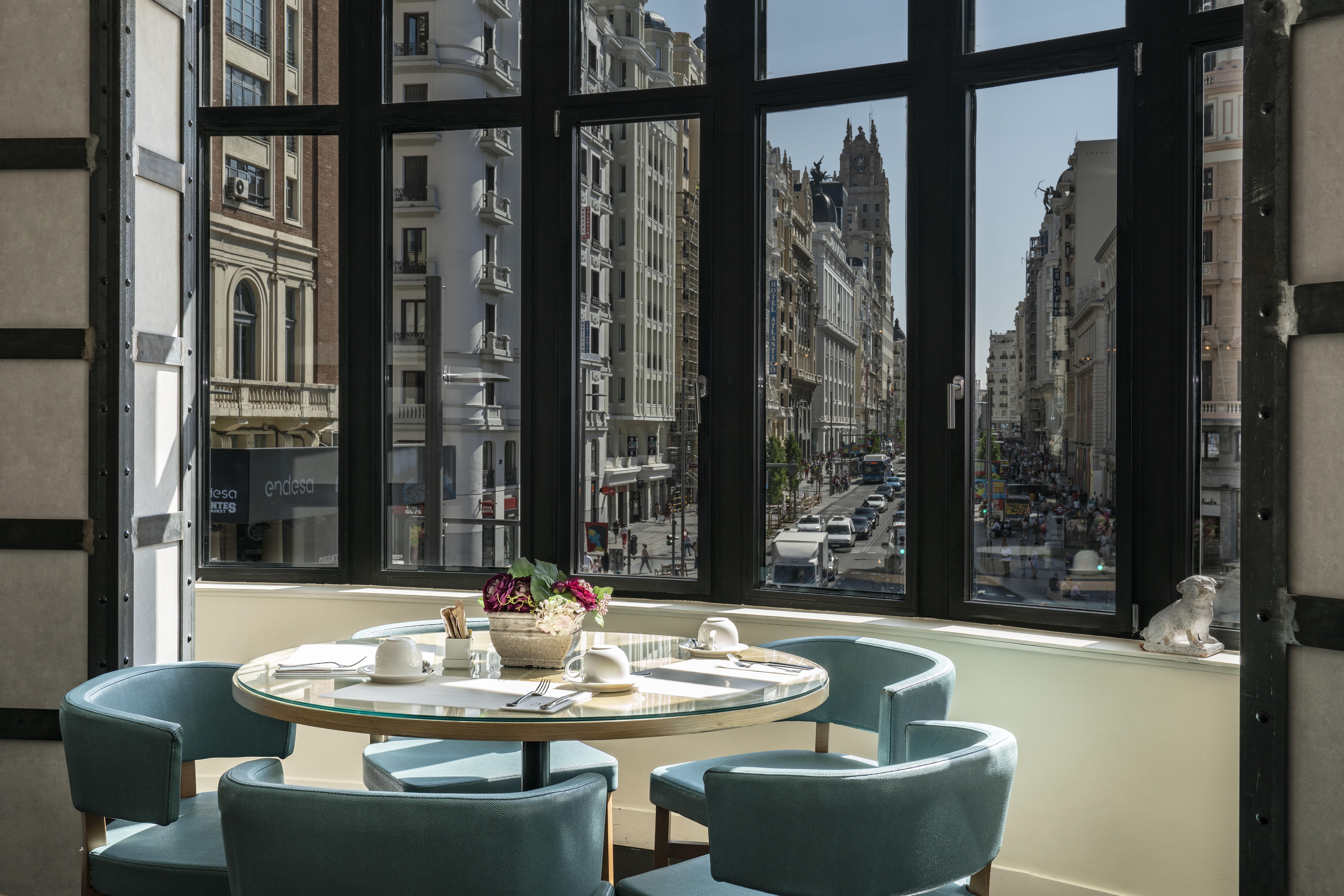 Vincci Capitol Hotel