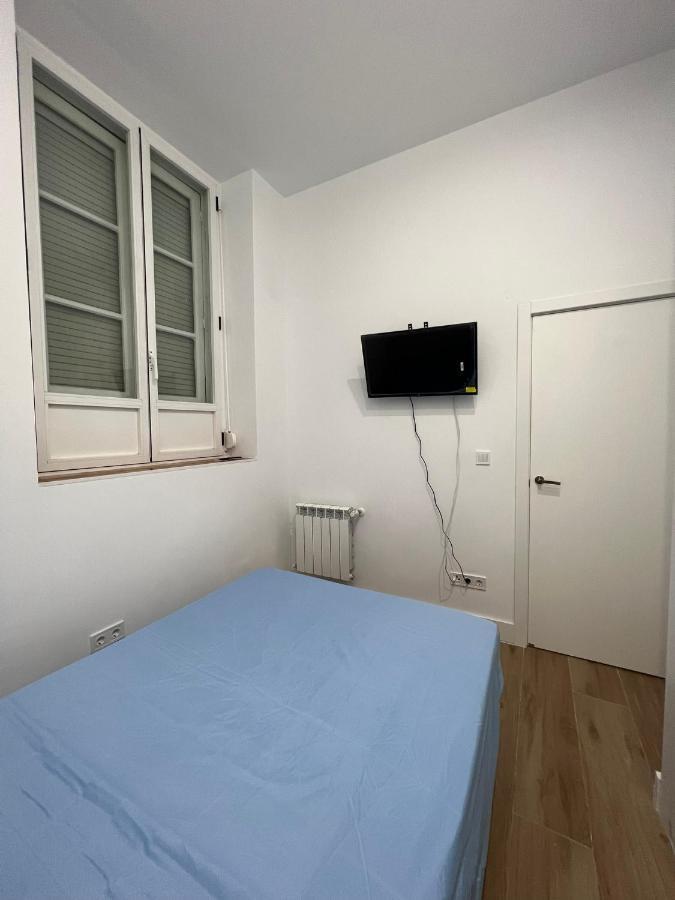 Roomstay Plaza Castilla *