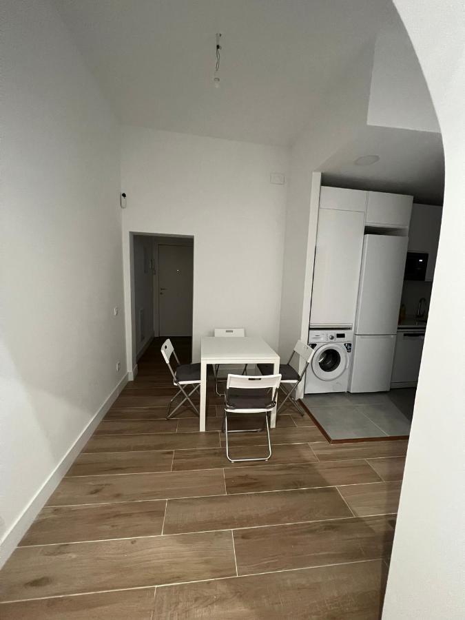 Roomstay Plaza Castilla * Madri