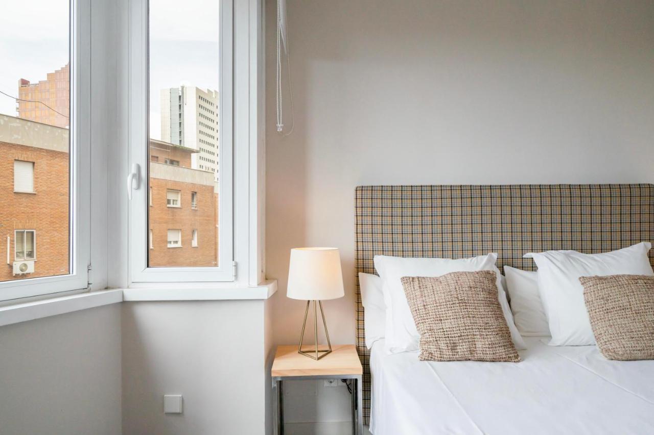 Apartamento For Cozy Temporal In Pxii92 Madrid