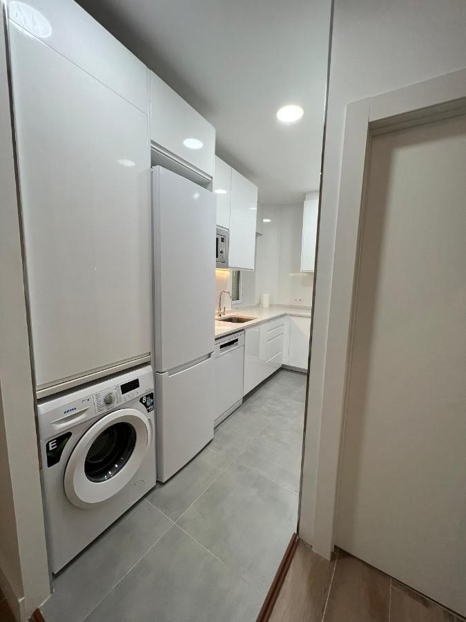 Roomstay Plaza Castilla Albergue