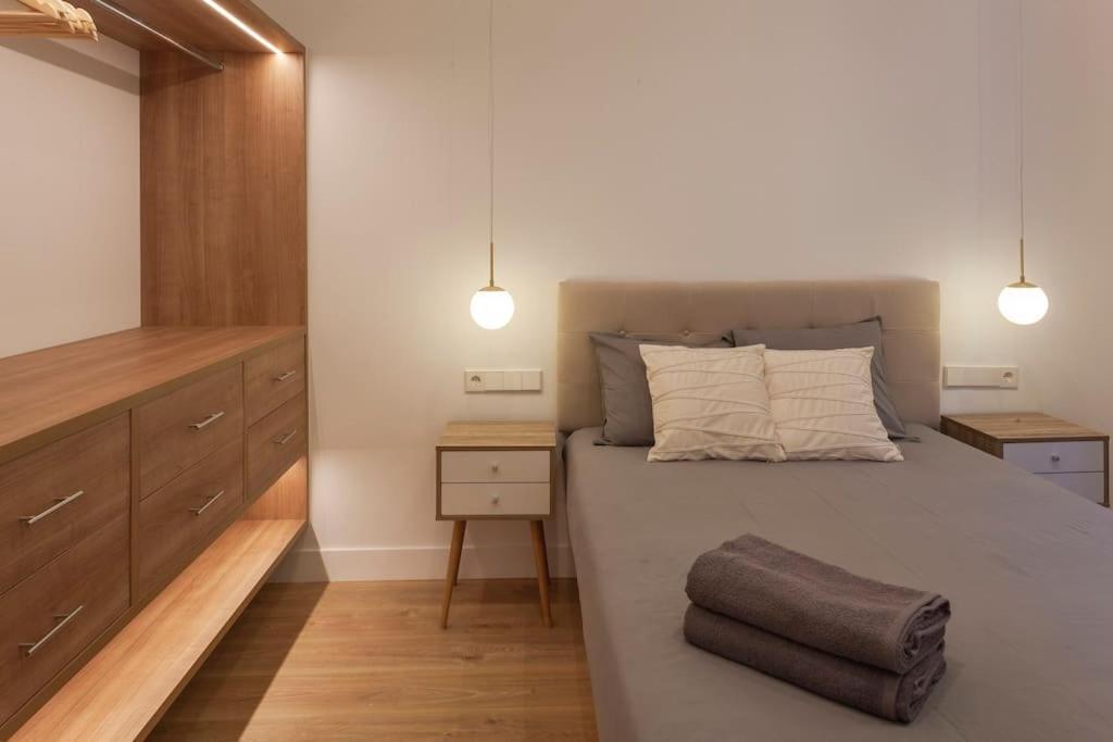 Apartamento Centro Iii Calle Carrera De San Jeronimo 3br 3bh *
