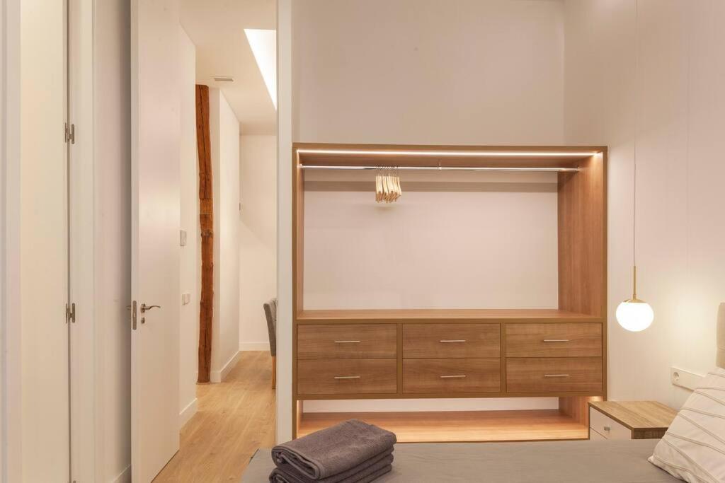 Centro Iii Calle Carrera De San Jeronimo 3br 3bh Madrid