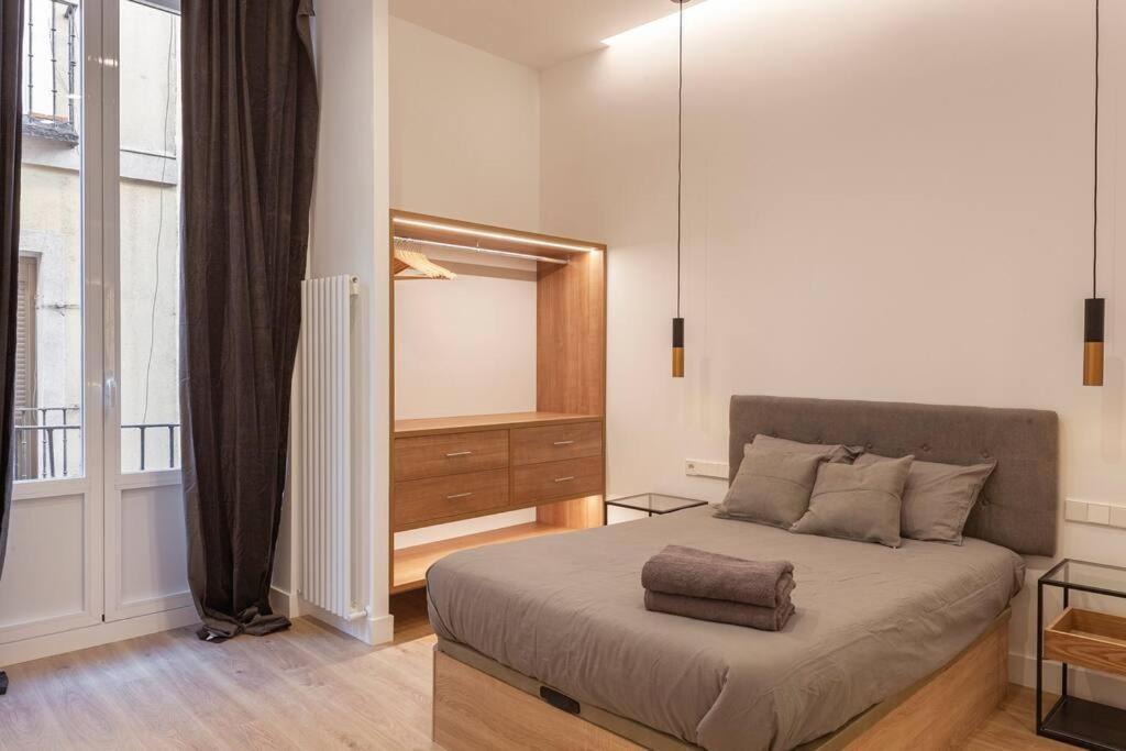 Centro Iii Calle Carrera De San Jeronimo 3br 3bh Madrid