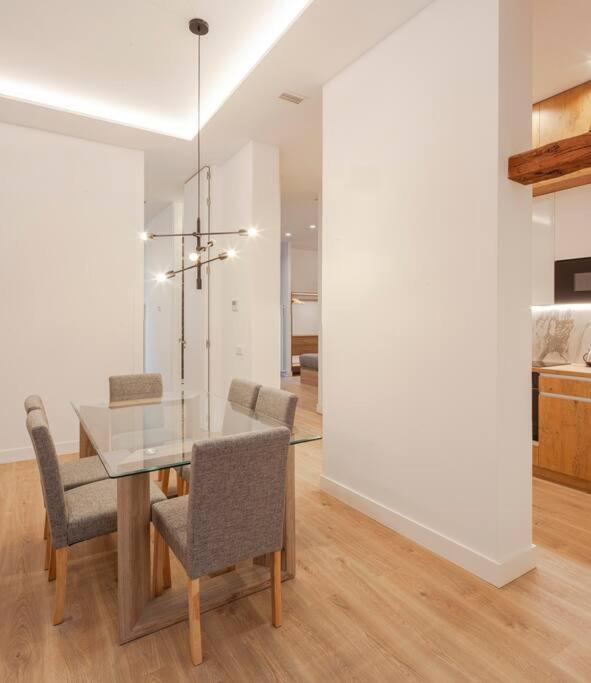 Centro Iii Calle Carrera De San Jeronimo 3br 3bh