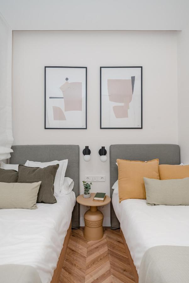 Apartamento Chamberi V Calle Hartzenbusch 2br 2bh Madrid